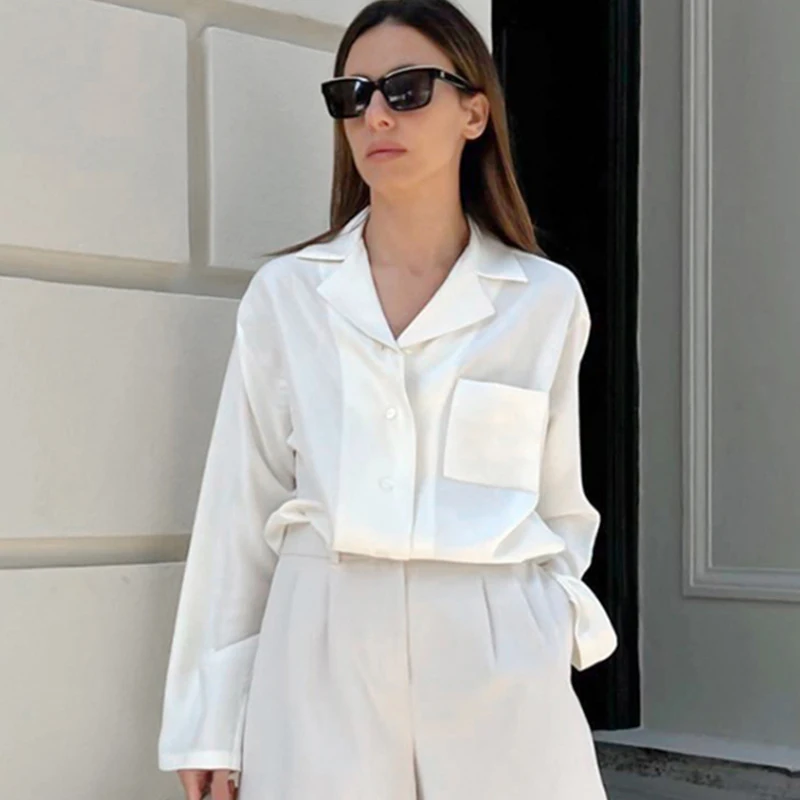 

Белая шелковая блузка, женские повседневные офисные Топы с длинным рукавом, атласные женские блузки, Элегантные Осенние рубашки с карманам...