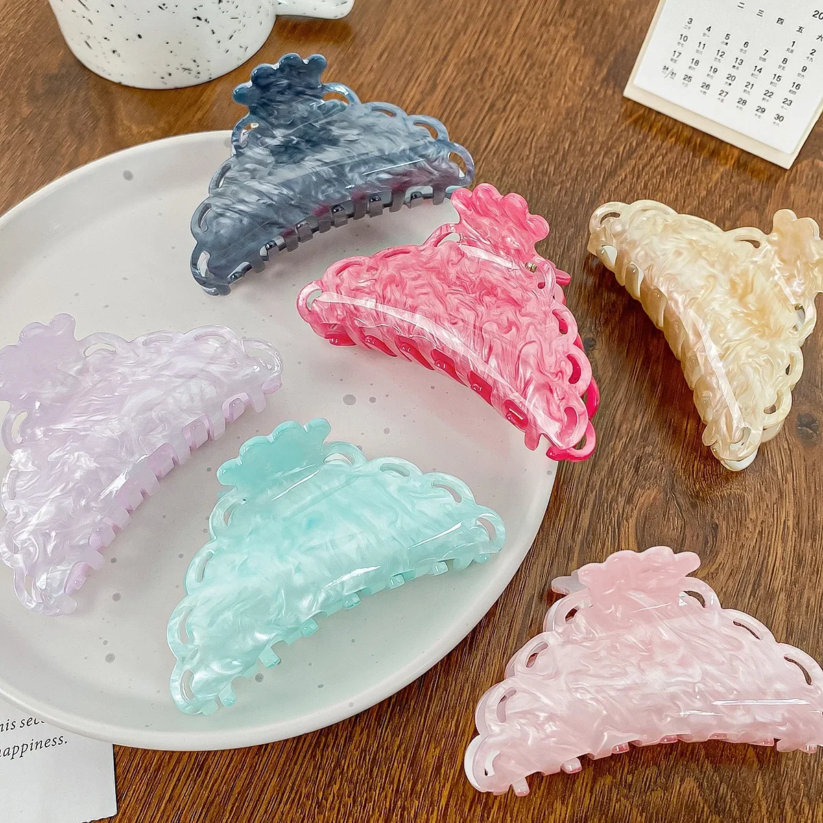 

13cm Openwork Crab Hair Clips for Women Large Size Hair Claw Fashion Ponytail Hairpins Female Hair Accessories Headwear