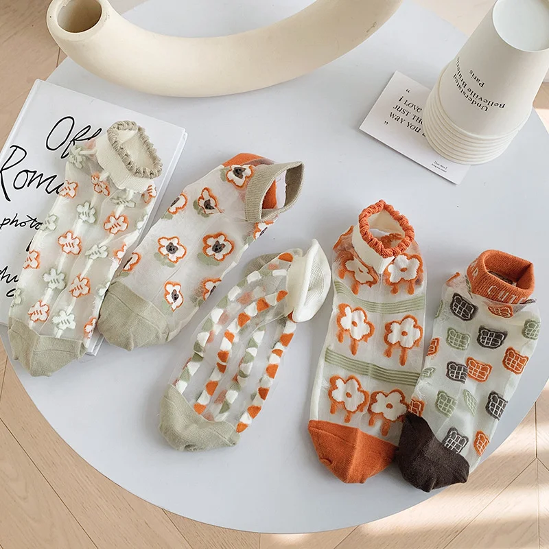 

SP&CITY Cute Flower Embroidery Lace Glass Silk Socks Female Cotton Invisible Short Socks Transparent Lovely Crystal Silk Socks