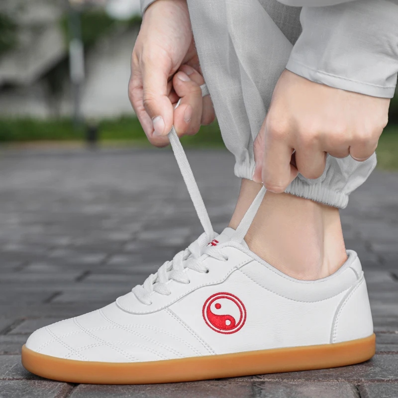

Big Size 36-46 Kung Fu Shoes New Arrival Chinese Tai Chi Shoes Wear-Resisting Sport Shoes Comfortable Martial Arts Sneakers