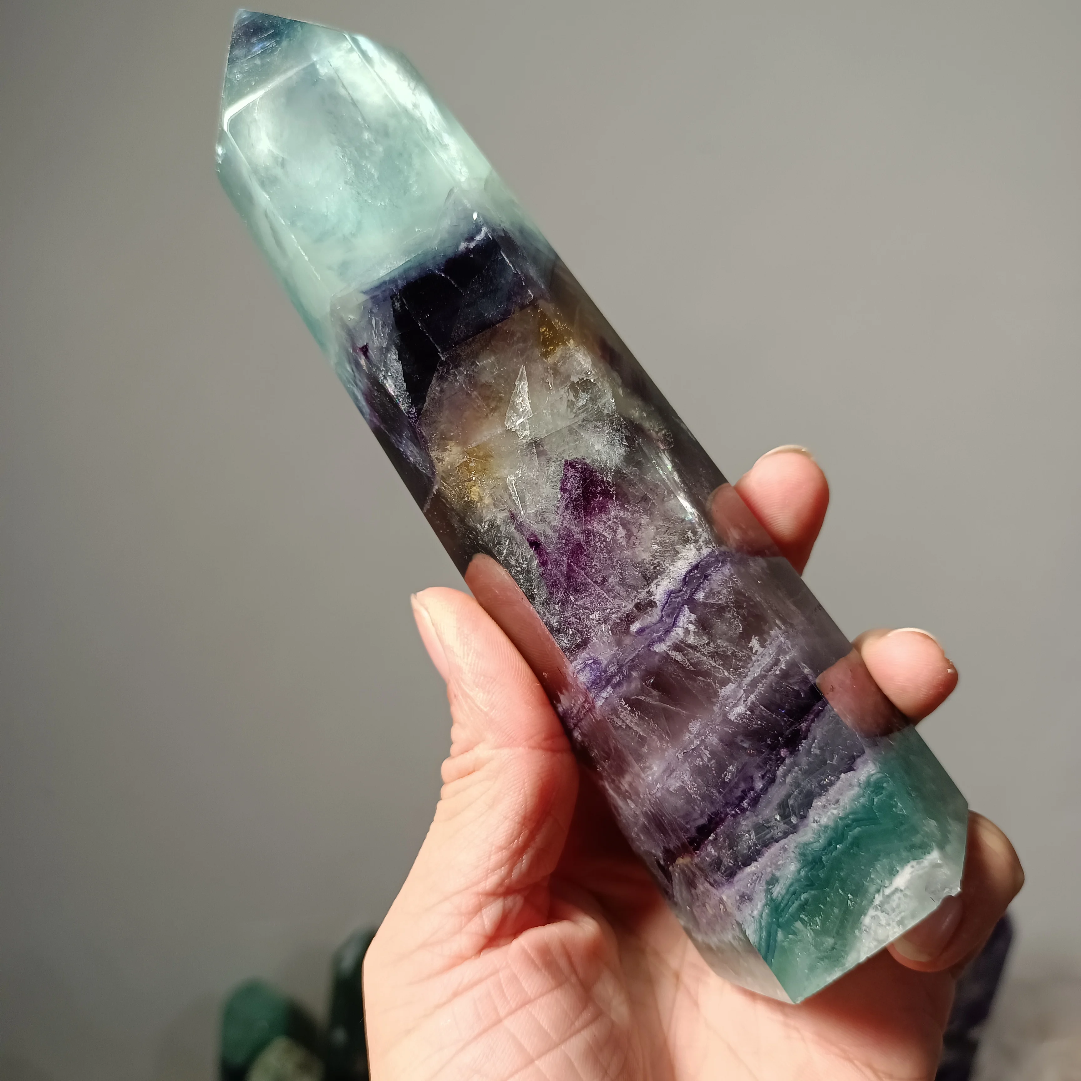 

Натуральный Радужный флюоритовый камень, колонна, Хрустальная энергичная руда, украшение для дома и офиса, подарок, минеральные магнитные у...