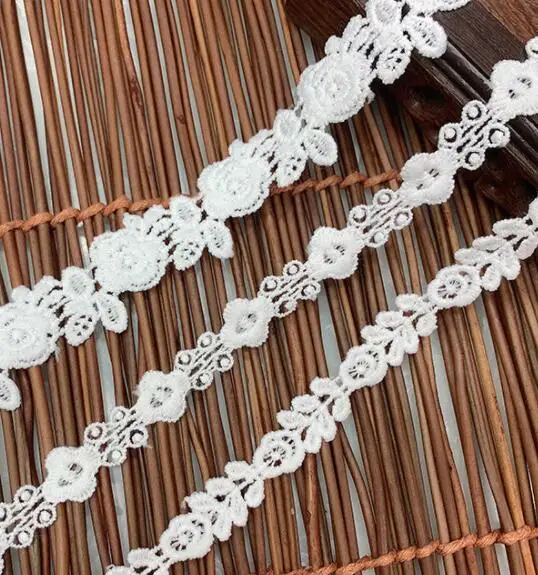 

1,5 см, небольшие цветы, вышитая Водорастворимая кружевная отделка, белая одежда, швейный материал, 15 ярдов