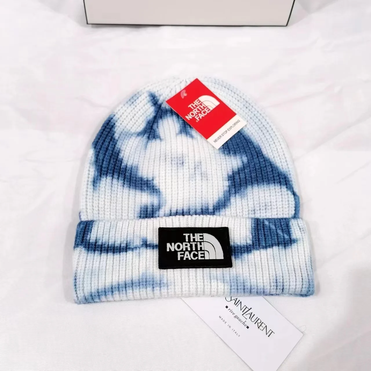 

Men's and women's fashion new knitted hats popular hats for autumn and winter