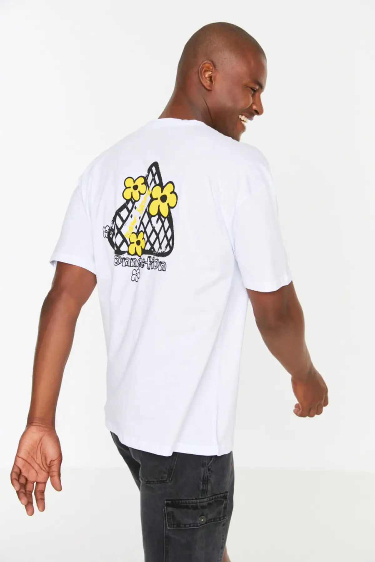 

Men's Relaxed Fit Bike Collar Short Sleeve Printed T-Shirt TMNSS22TS1883