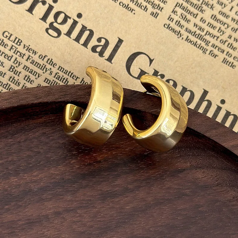 Женские серьги-кольца в стиле панк не пирсинг Крупные круглые клипсы с