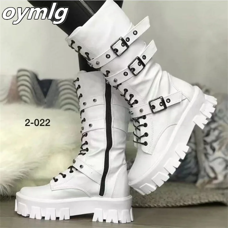 

Женские ботинки на толстой подошве, Осень-зима, новинка, сетчатые красные мотоциклетные ботинки с круглым носком и пряжкой, модные женские ботинки, большой размер