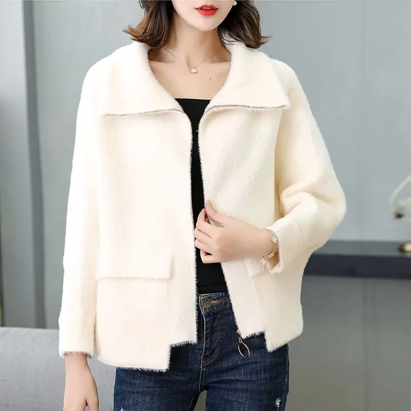 Parkas Women's Outdoors Coats 2022 Winter Faux Fur Imitation Mink Bat Sleeve Splicing Irregular Cardigan Casual Jackets Woman
