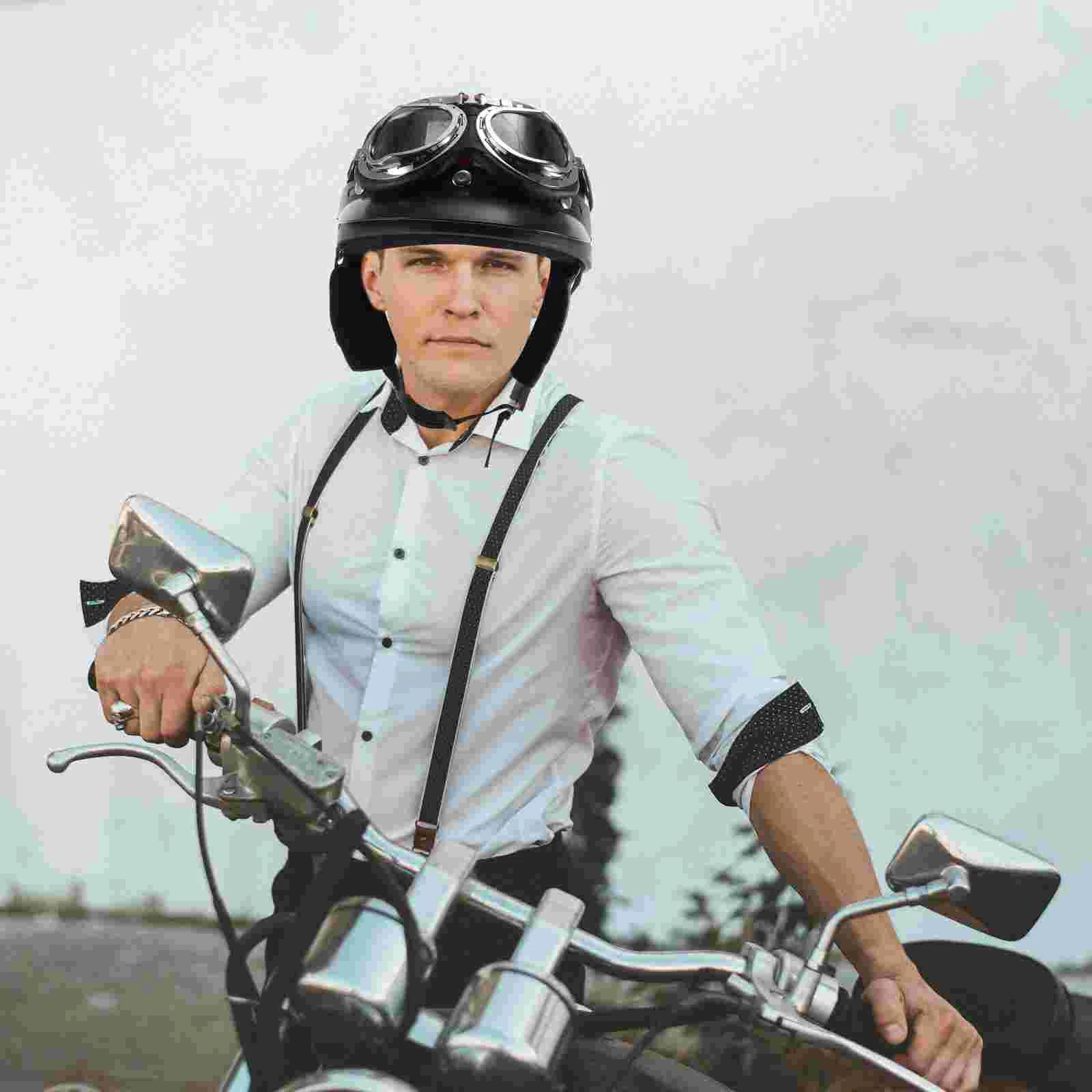 Мотоциклетные шлемы Зимние виды спорта Сноуборд Велоспорт Черные с козырьком