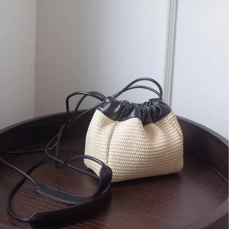 Сумка кросс-боди с соломенным переплетением на шнурке для отдыха и работы