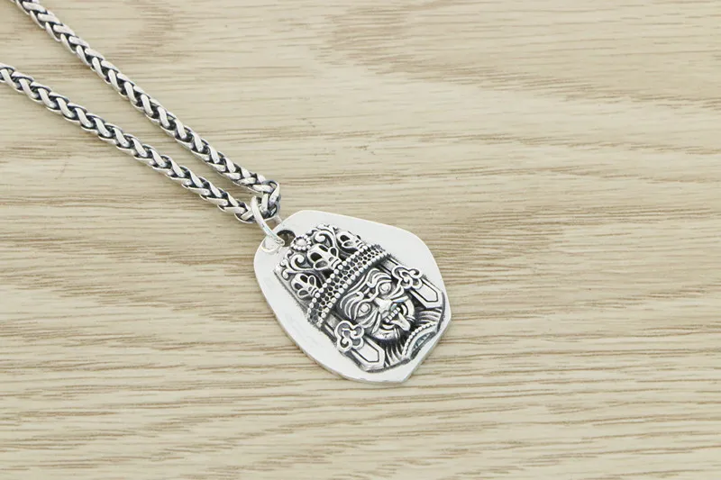 Подвеска в этническом стиле из чистого серебра с изображением бога богатства