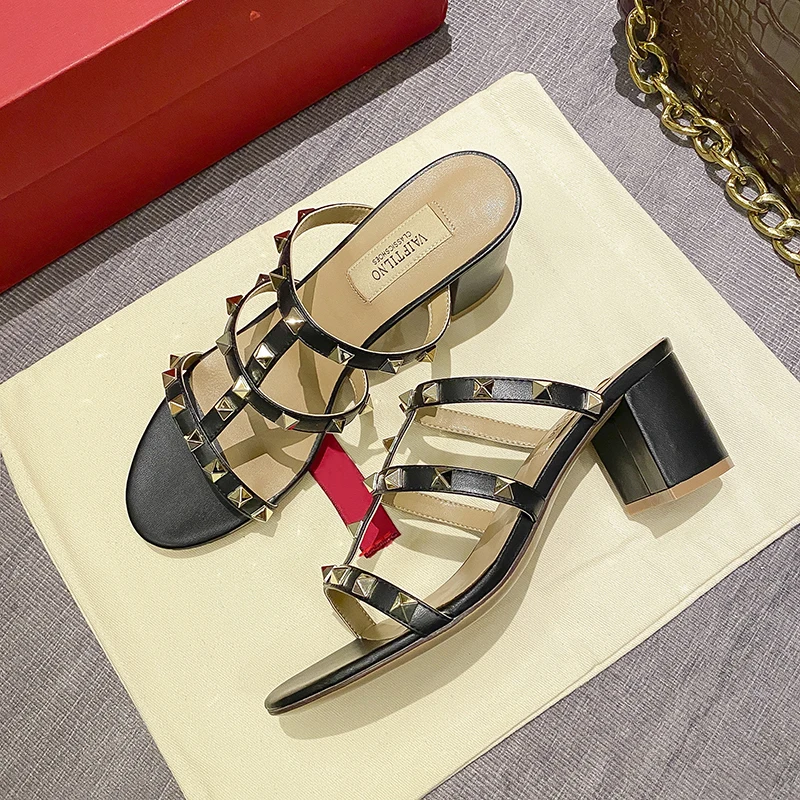 Women's Sandals Summer 2023 New Luxury Brand Rivets Slippers Designer High Heels Concise Open Toe Casual Outdoor Ladies Shoes