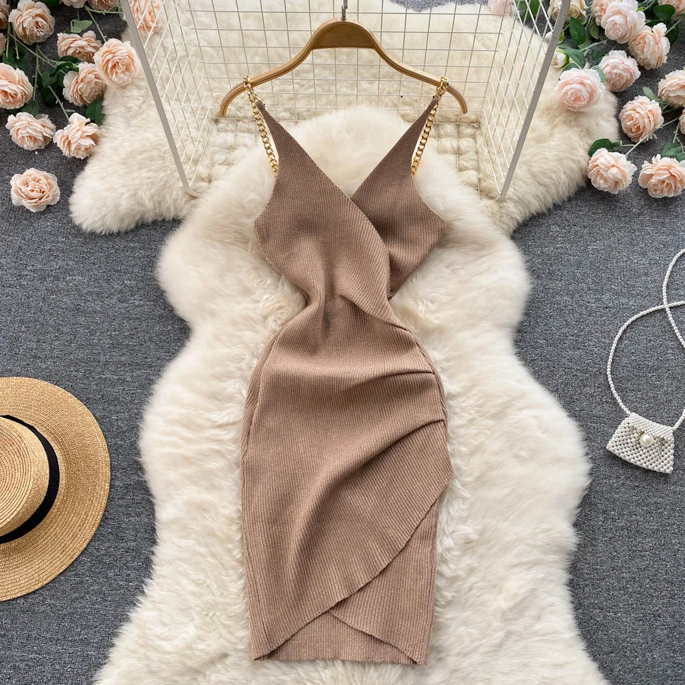 Женское трикотажное платье с блестками элегантное облегающее V-образным вырезом