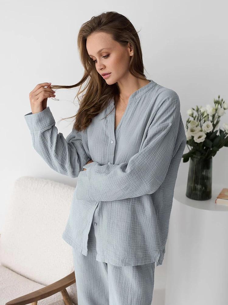 

Пижама женская хлопковая с V-образным вырезом и длинным рукавом