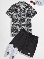 2022 new hot sale men notch collar tropical print shirt drawstring waist patched detail shorts set
