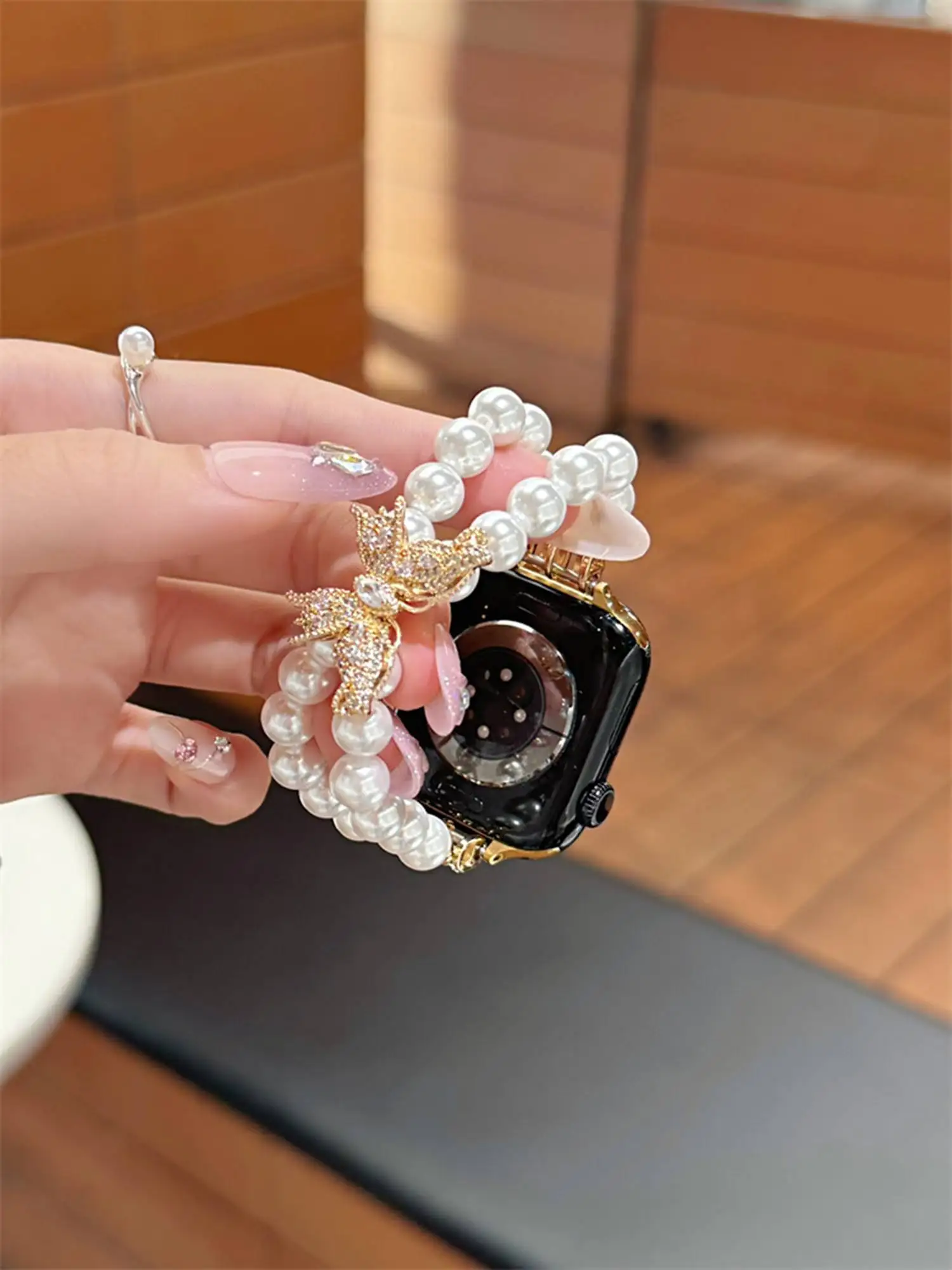 Фото Модный блестящий металлический ремешок с изображением бабочки для Apple Watch, женский, 40 мм, 41 мм, 38 мм, 42 мм, 44 мм, 45 мм, 46 мм №3