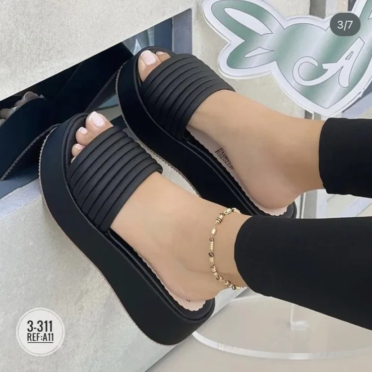 

Шлепанцы женские на платформе, мягкие сандалии на высоком каблуке, пляжная обувь, с застежкой, сланцы