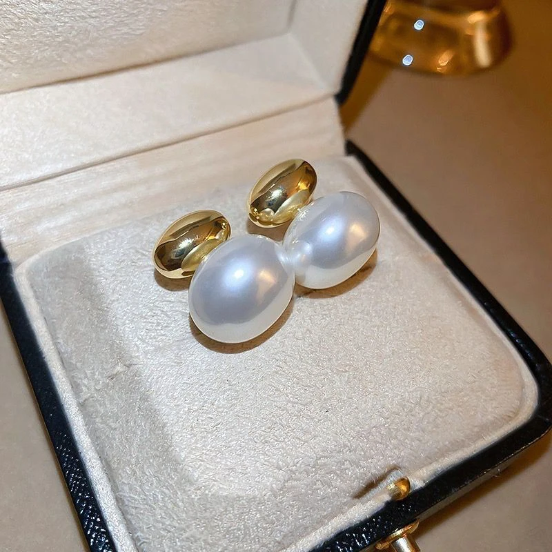 

2023 New French Elegant Gold Color Bean Spliced Flat Pearl Earrings for Korean Fashion Jewelry Party Women's Sweet Accessories