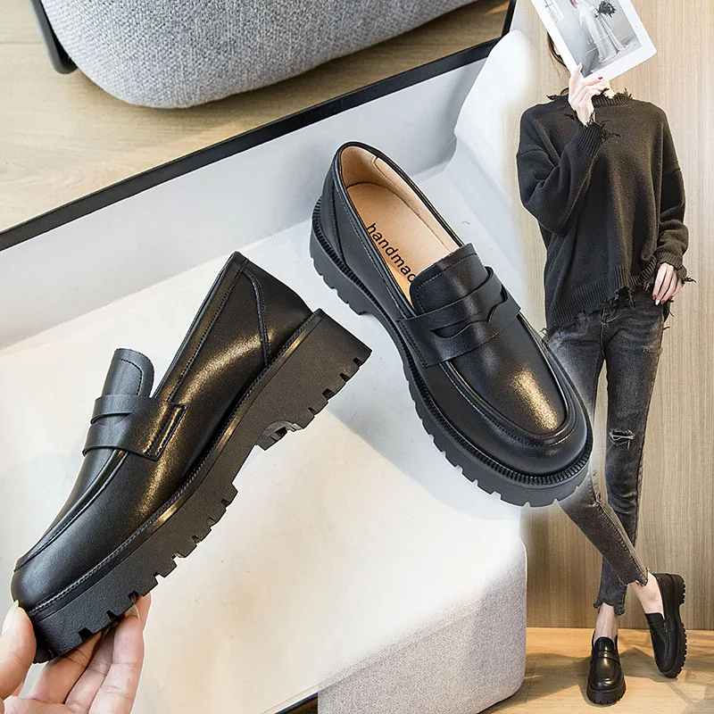 Womens Derby Shoes Female Moccasin Autumn Casual Sneaker Round Toe British Style Loafers With Fur Flats Leather Genuine Le