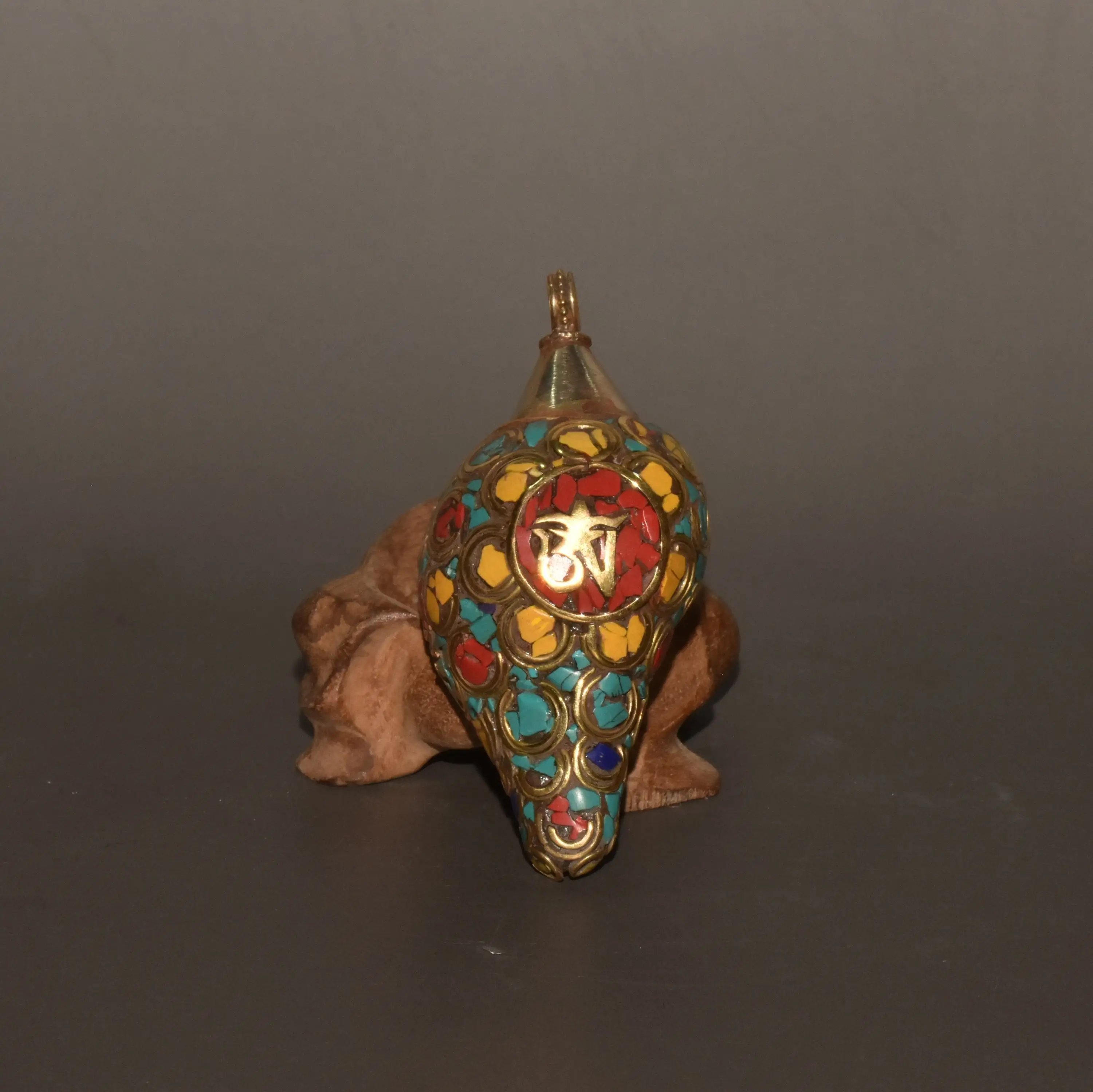 

Подвеска из меди с сосной и раковиной