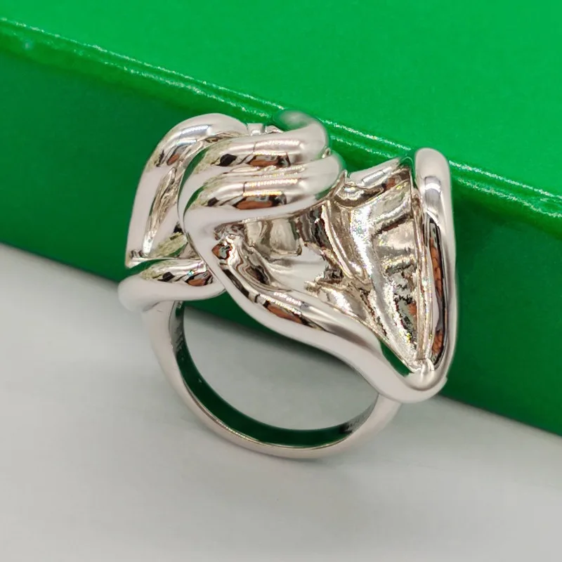 

LONDANY ring, pure copper irregular pleated flared shape ring, personality chic high-class ring woman