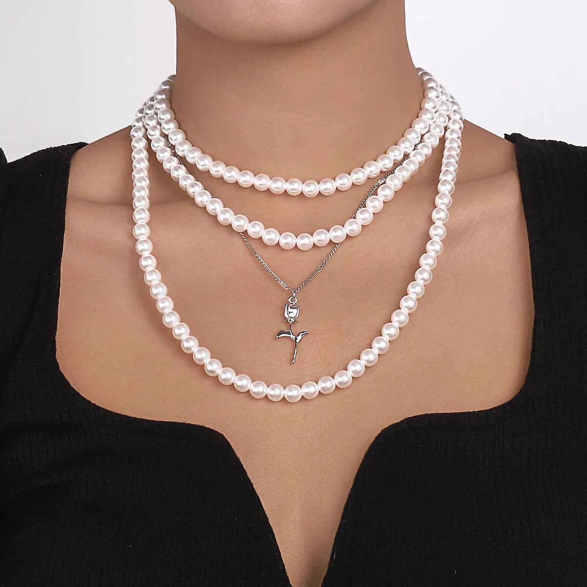 French luxury romantic rose necklace imitation pearls stacked with personality temperament lady clavicle necklace.