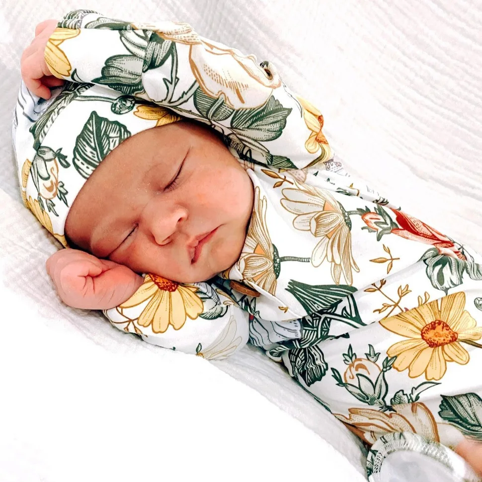 

Baby Sleeping Bag for New Born Blanket Knotted Infant Gown Hat Cotton Baby Swaddle Wrap Envelope Cocoon 0-3M