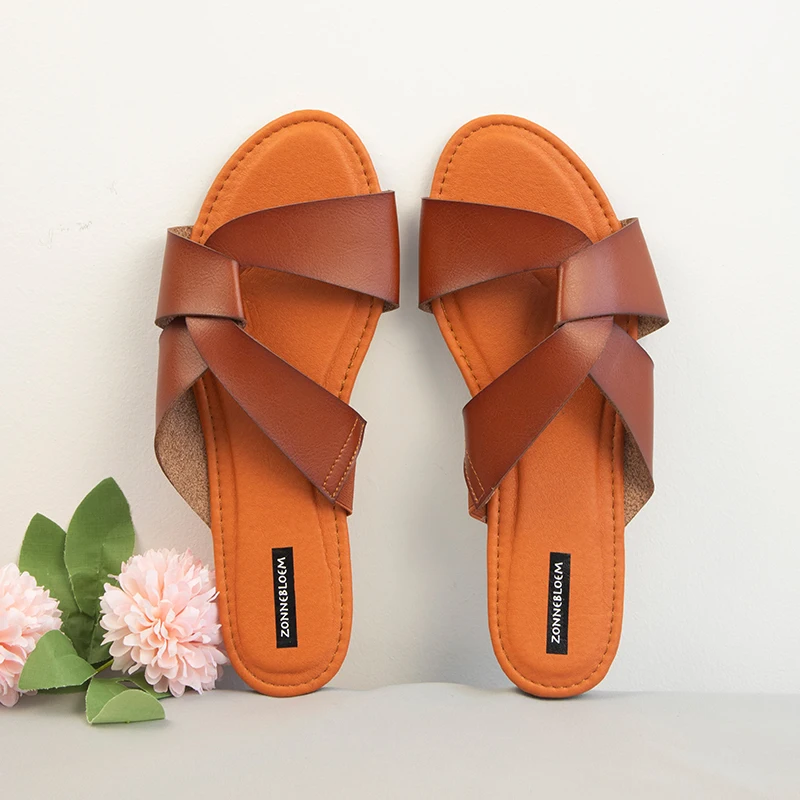 2023 Summer Slippers Women Outside Modern Slides Brand Design Hollow Beach Shoes for Woman Anti-skid Street Female Footwear