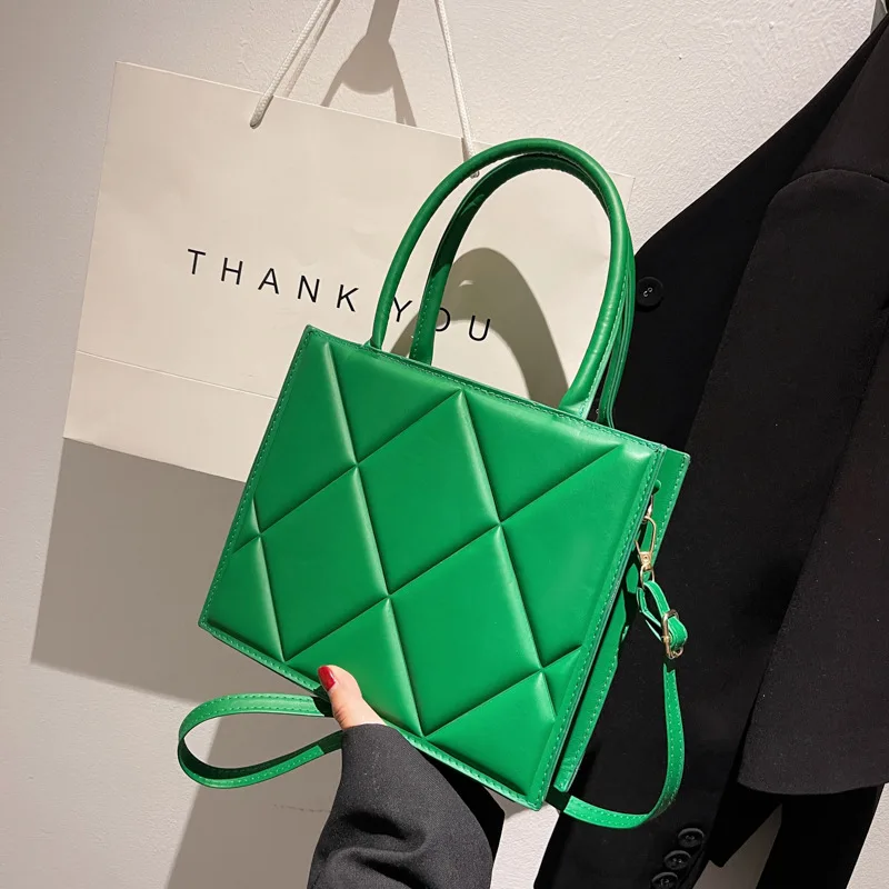 

Yangqi Solid Color Bag Women 2022 New Winter Lingge Candy Color Handheld One Shoulder Crossbody Bag Simple Small Square Bag