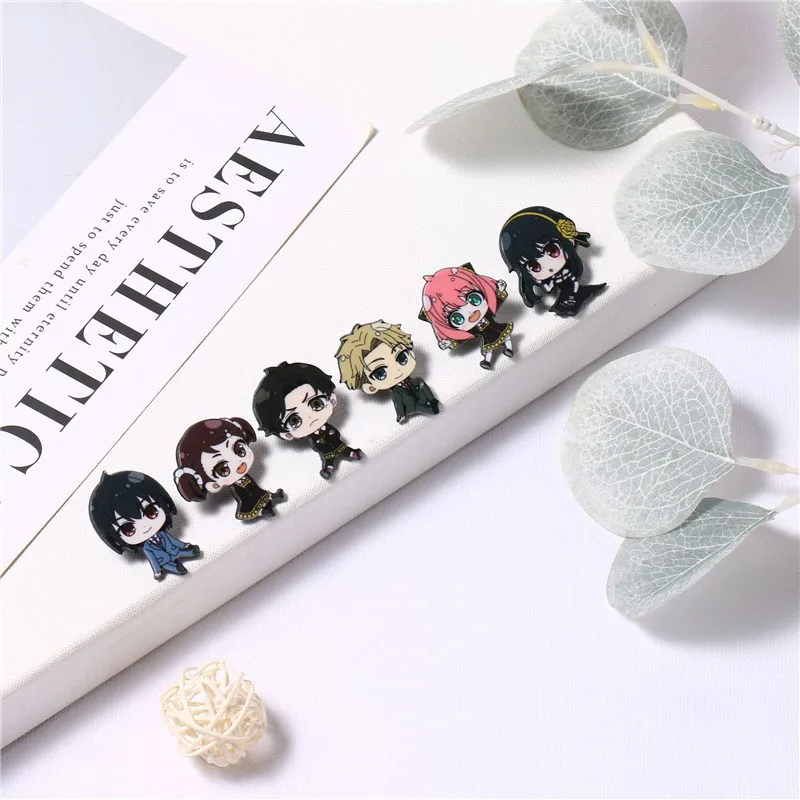 

Cartoon Anime Spy X Family Badge Brooches Pin Cospaly Loid Anya Yor SPYxFAMILY Metal Pins Costume Accessories