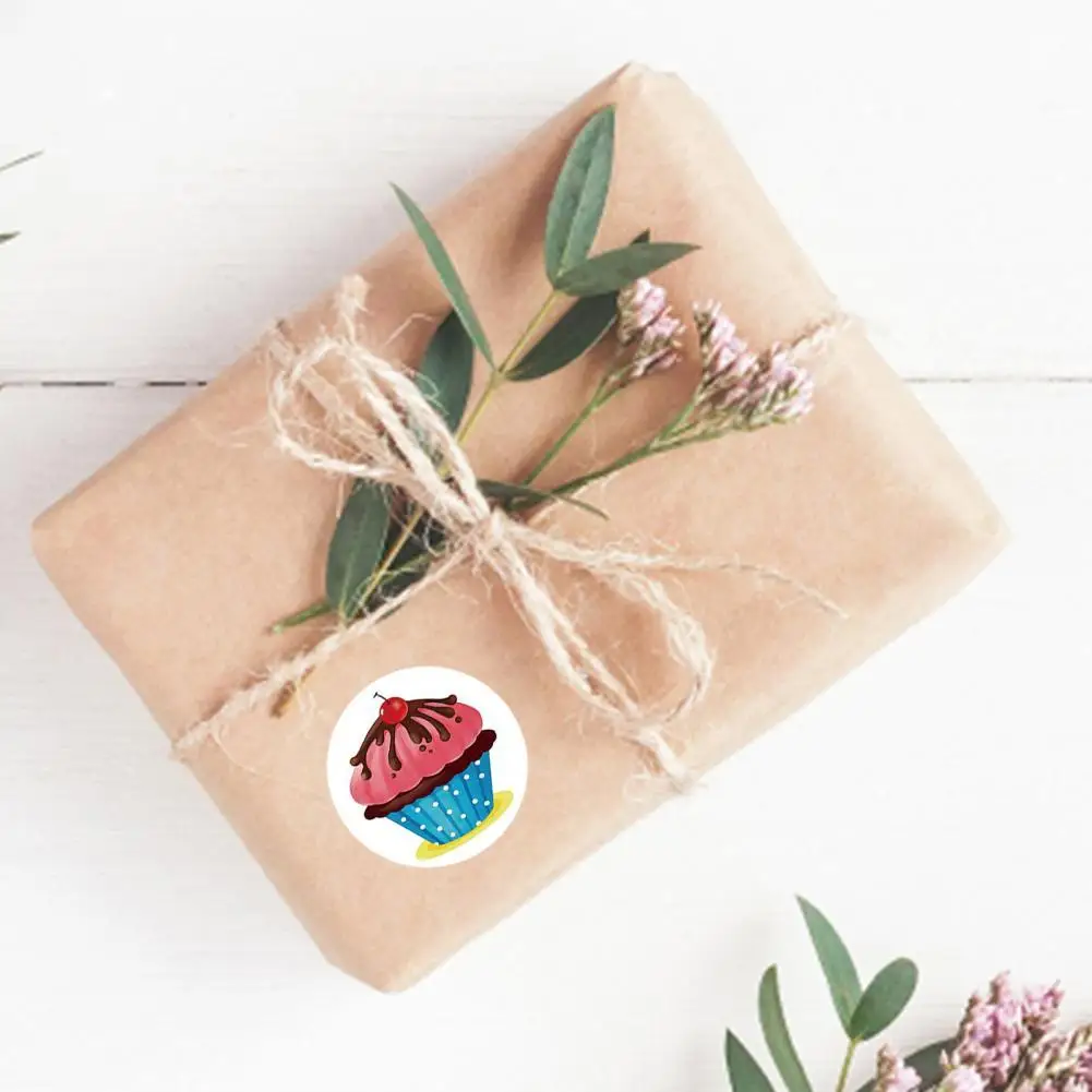 

500Pcs/Roll Practical Cake Pattern Decorative Stickers Lightweight Decorative Stickers Tear-resistant Bakery Accessories