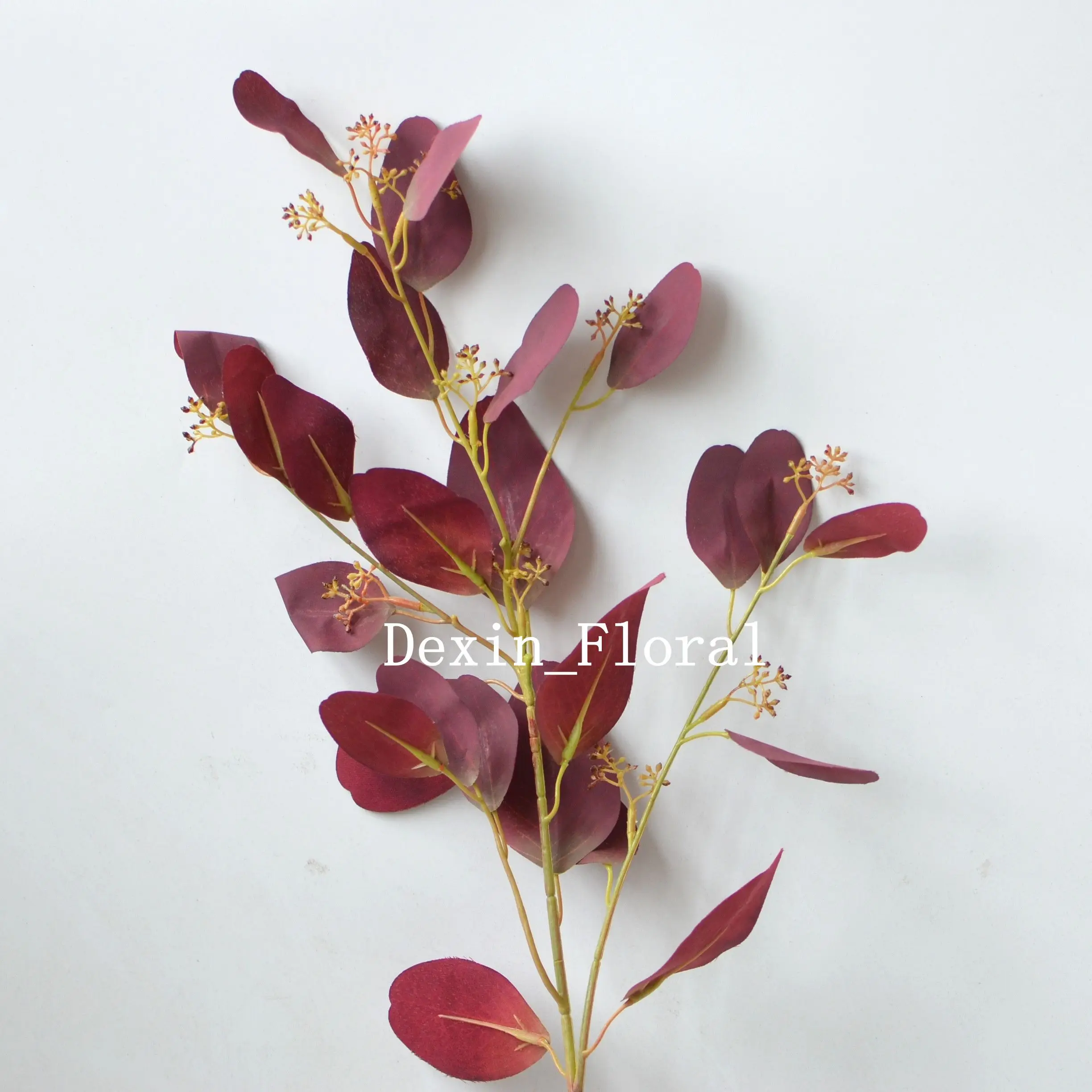 

Винный винный эвкалипт, листья искусственного эвкалипта, винтажные центральные части пыльной зелени