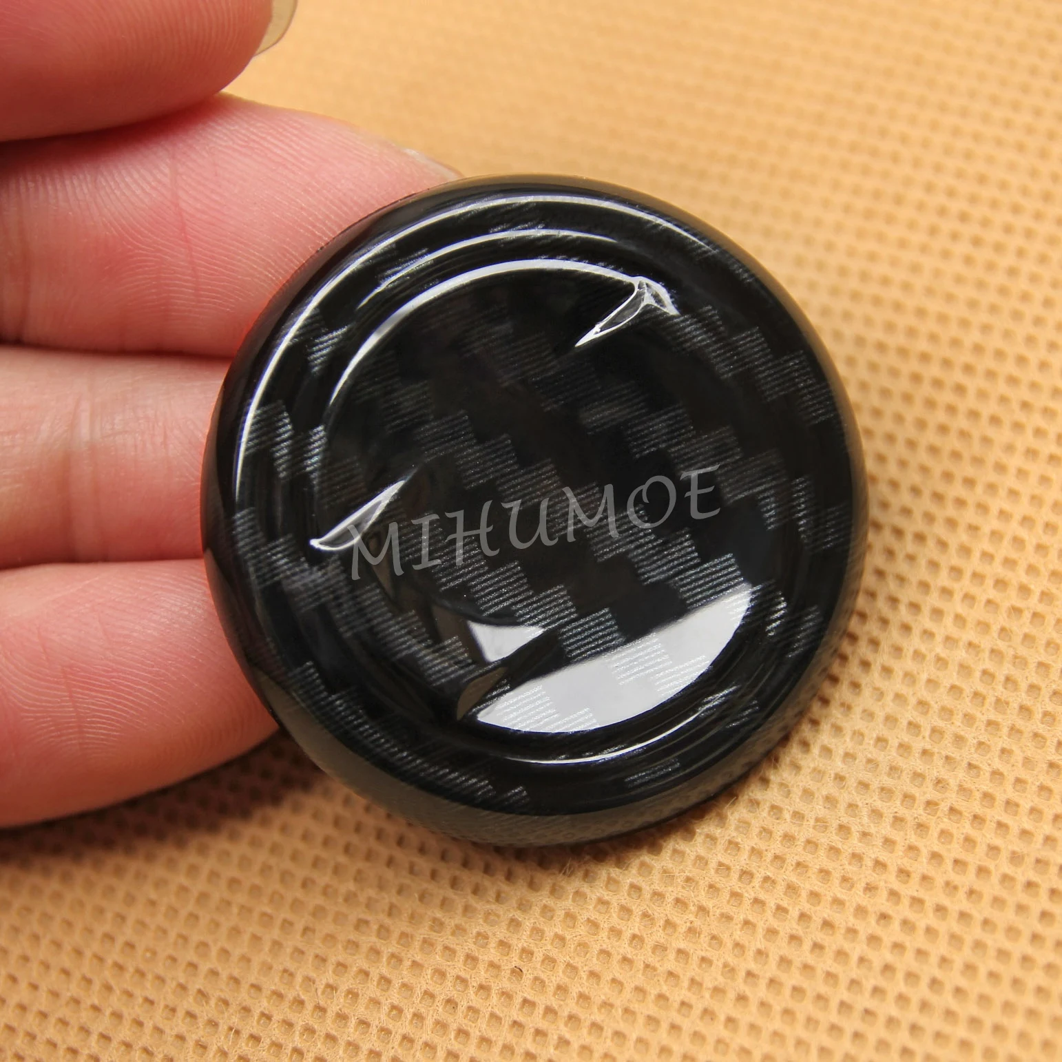 Переключатель регулировки для внутреннего сиденья из углеродного волокна