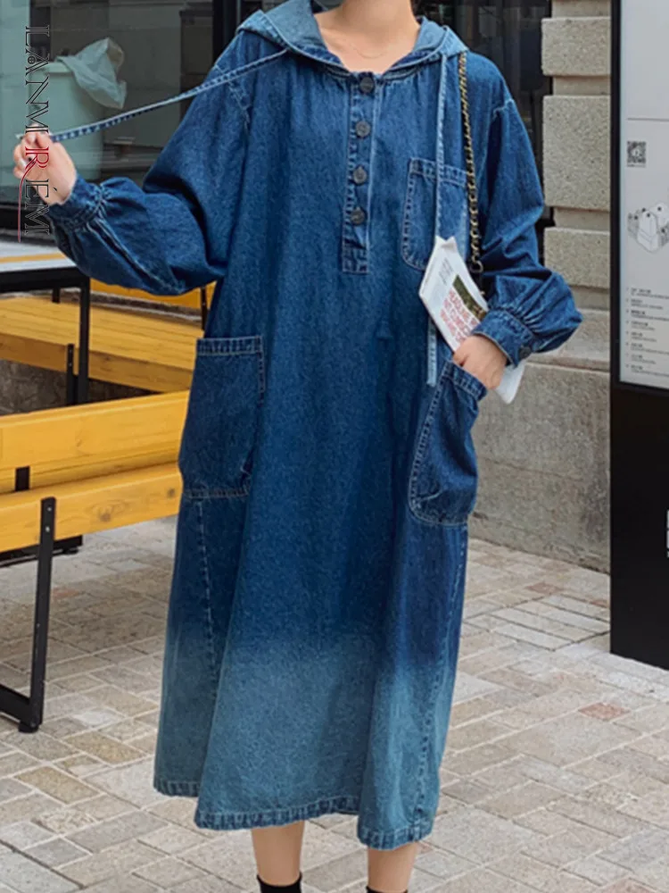 

LANMREM уличная одежда с капюшоном джинсовое платье для женщин с длинным рукавом карманы А-силуэта градиентные платья мода 2023 Осень новинка 2AA2652