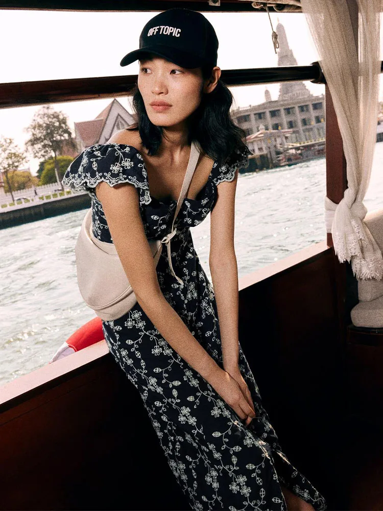 

Women's skirt 2023 summer new sweet Ruili contrast color embroidery mid-length wide shoulder strap V-neck dress