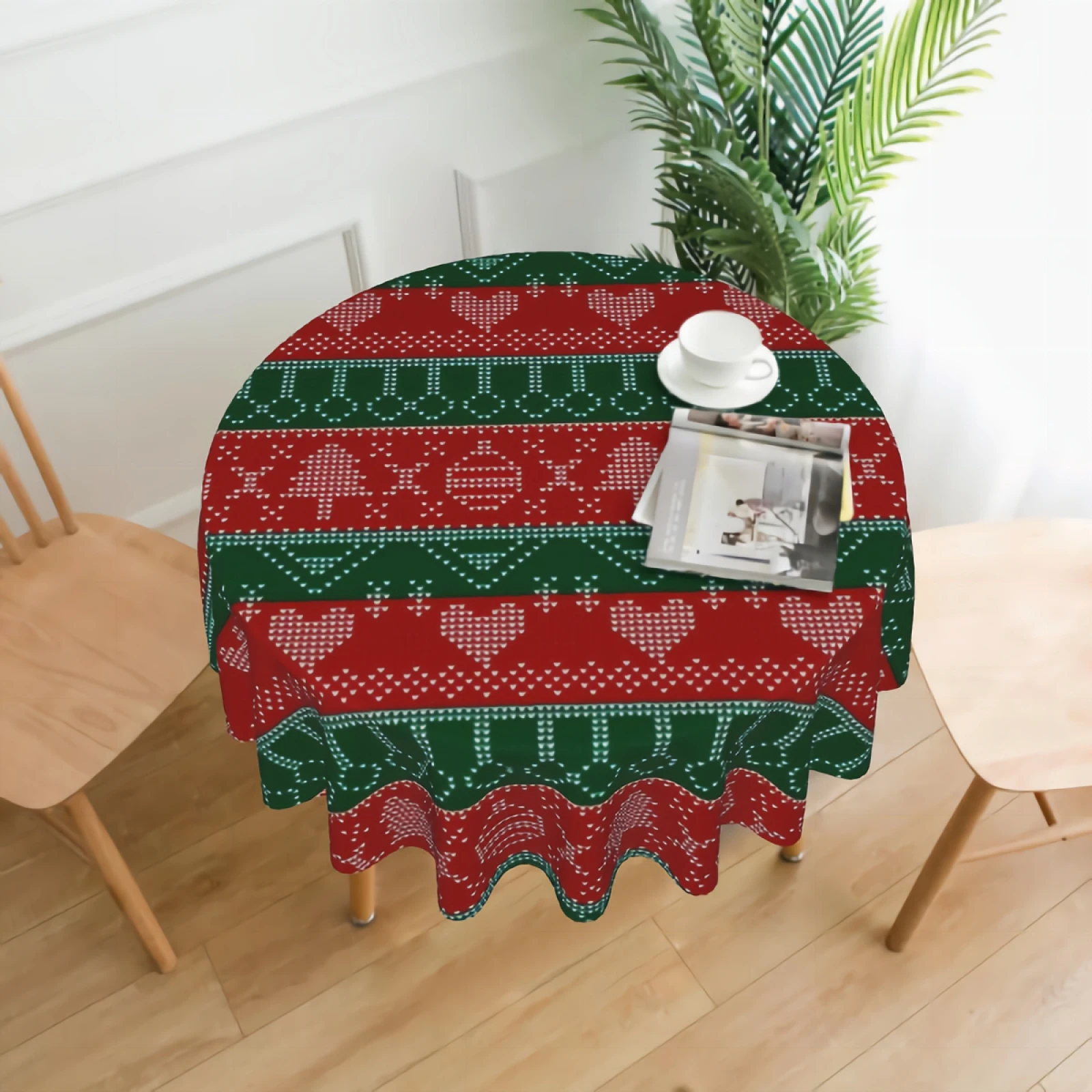 

Christmas Pattern Round Tablecloth – Wrinkle Resistant Spillproof Easy Care Table Cloth for Party and Family