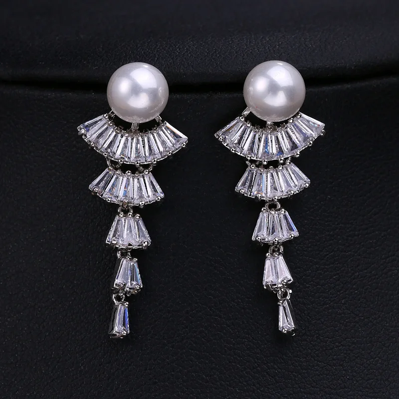 

SUGO New Fashion Personality Unique Scalloped Tassel Cubic Zirconia Drop Earrings for Elegant Women Dinner Jewelry Accessories