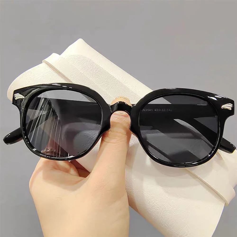 

Luxury Brand Designer Sunglasses Vintage Same style as star Round Sun Glasses Driving Retro Sunglass Black Anti Glare Eyeglasses
