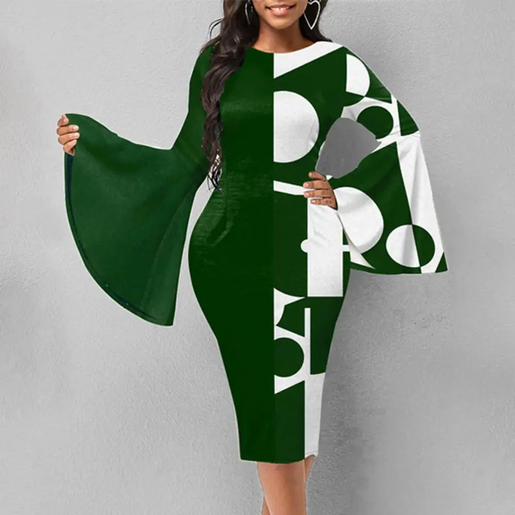 Женское платье-миди с широким рукавом и круглым вырезом |