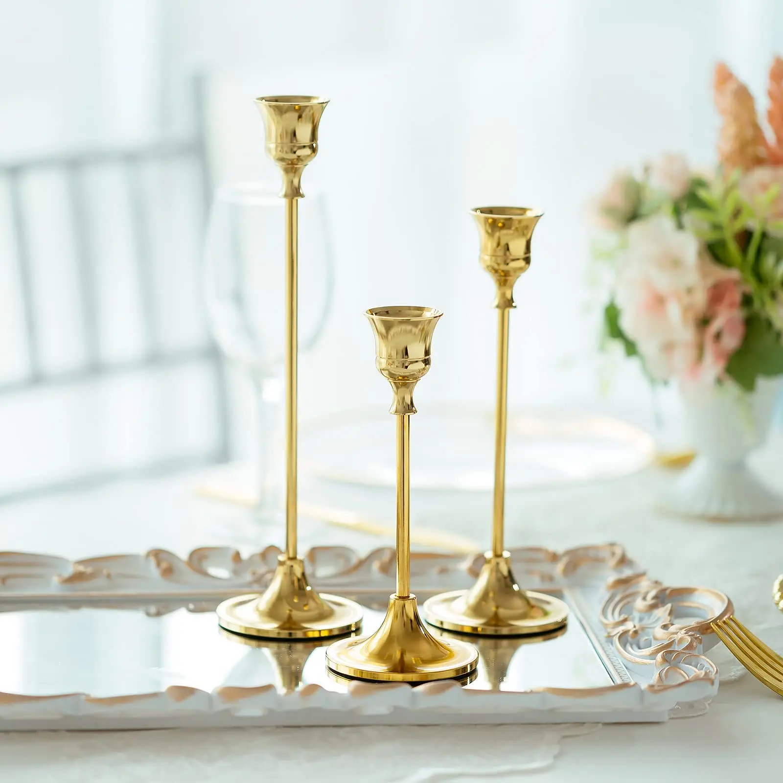 

1/3Pcs Metal Candlestick Dinner Candle Holder Retro Romantic Home Decor Candle Holder Wedding Decoration Aroma Candle Holders