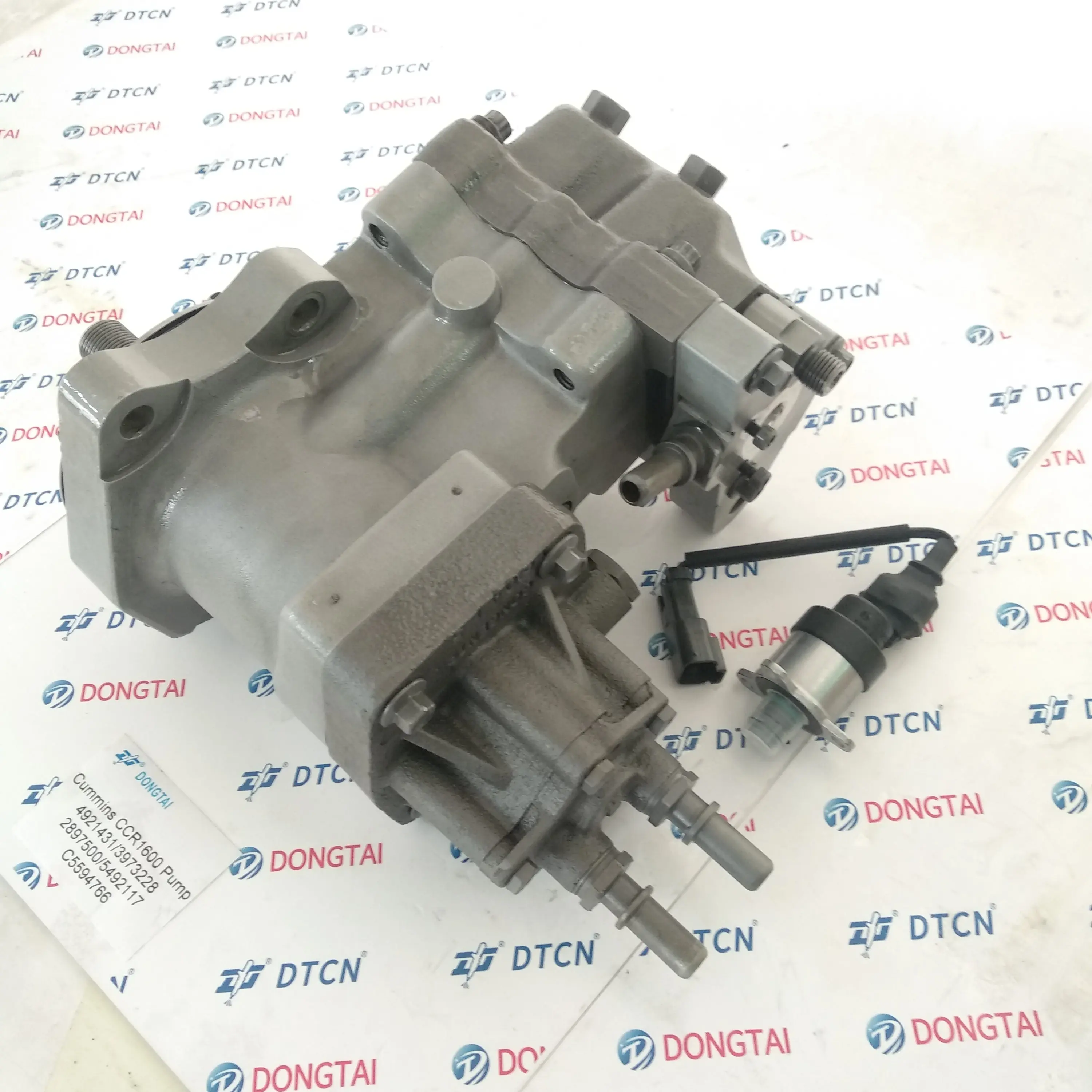 C UMMINS Топливный насос CCR1600 4921431 4954200 / 2897500 3975375 5492117 3973228 5311171 4902732 4984385