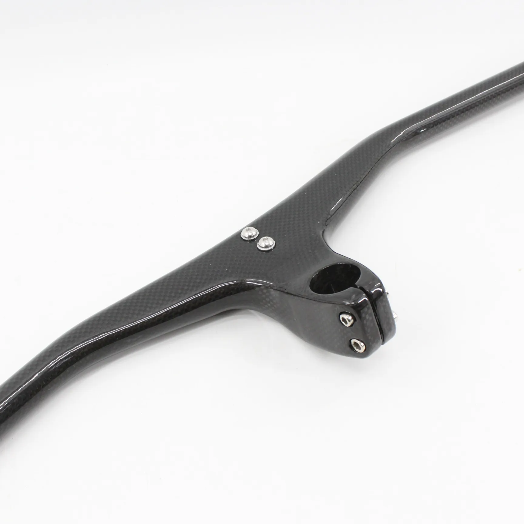 Руль горного велосипеда из углеродного волокна