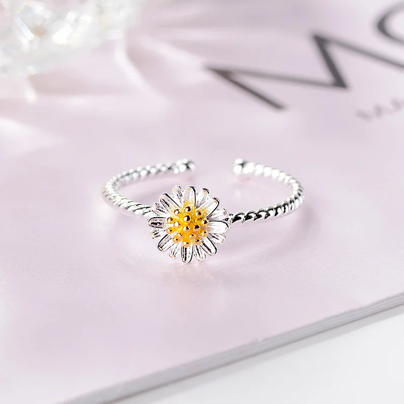 

Korean Style Daisy Flower Open Rings For Women Vintage Sunflower Adjustable Finger Ring Boho Fashion Jewelry Wedding Gift Bague