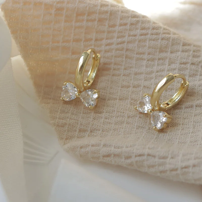 Серьги-кольца женские из серебра 925 пробы с цирконом