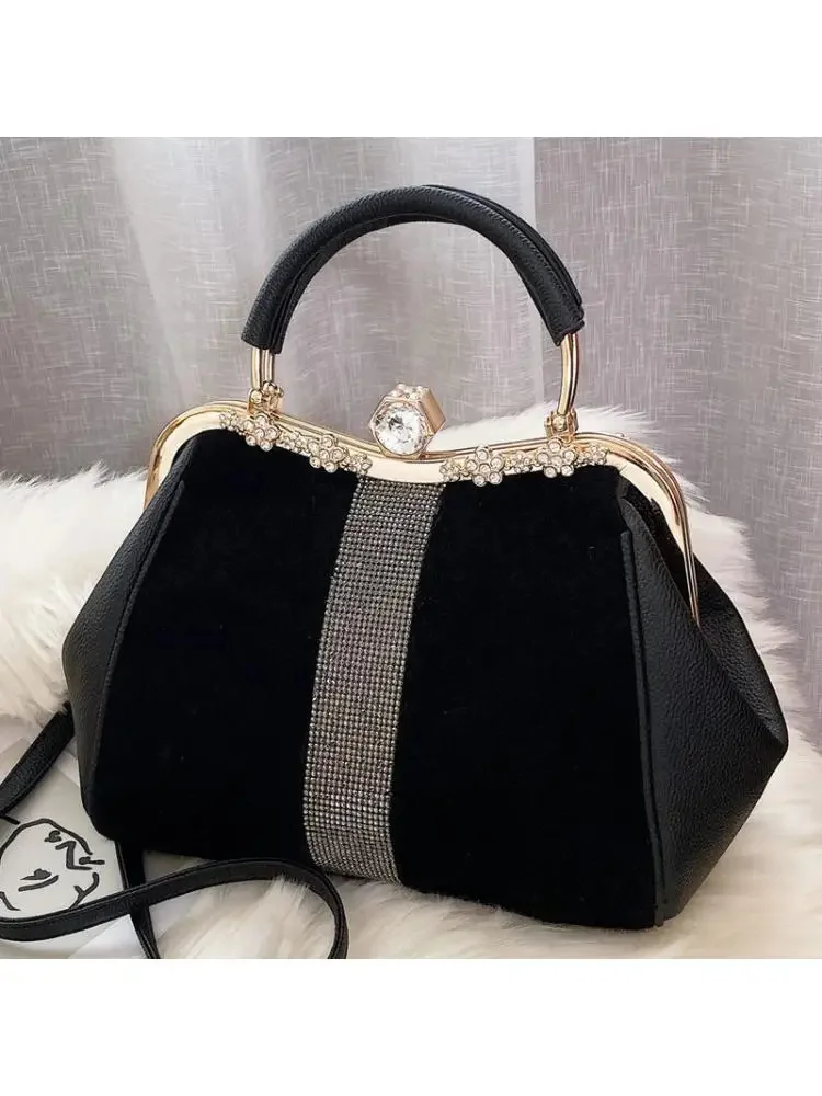 

Lady handbags 2023 new set auger fashionable joker imitation horsehair atmosphere one shoulder clip with the bag in bag