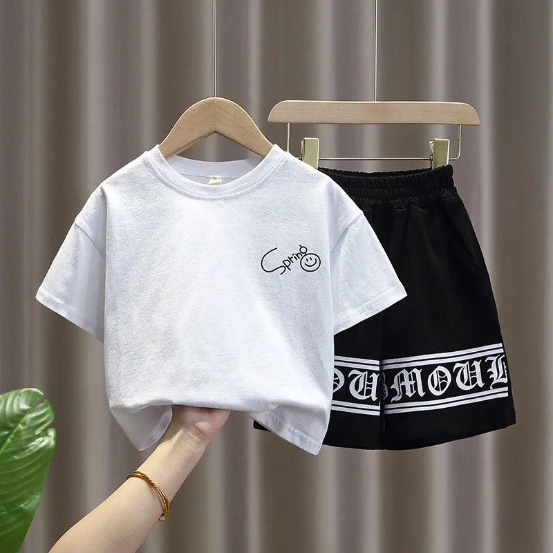 

Спортивная одежда для мальчиков и девочек 2-7 лет, повседневная одежда с коротким рукавом, новинка 2022, Детская футболка + шорты, комплект детс...