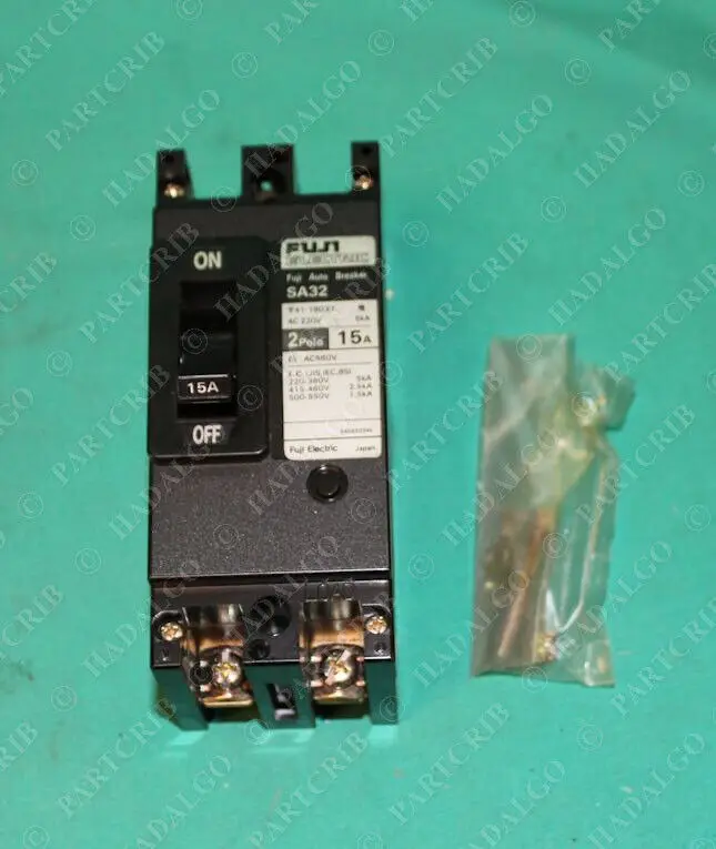

Fuji Electric, SA32, SA32/15A, Auto Circuit Breaker 2 Pole 15A 15 Amp 220v