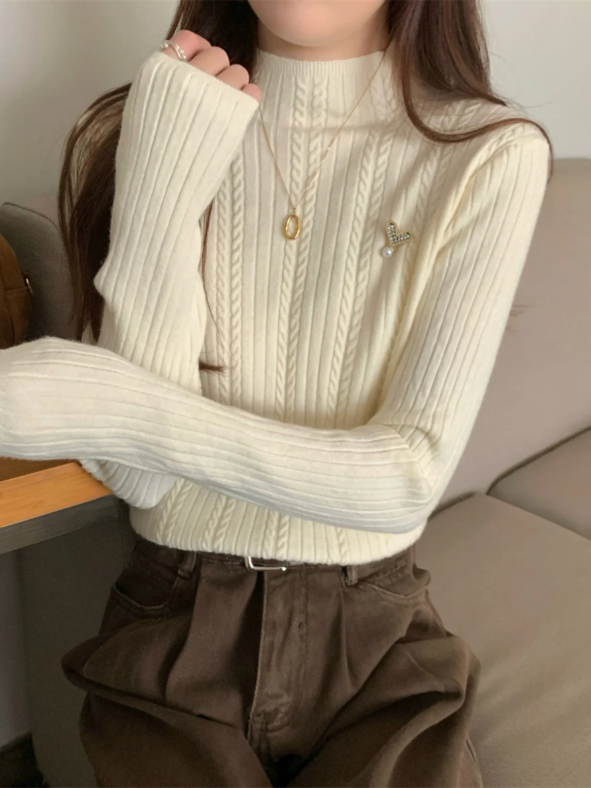 Autumn and Winter New French sle Half Old Twist Love Decoration Design Base Sweater Knit Long sleeve Women's Top