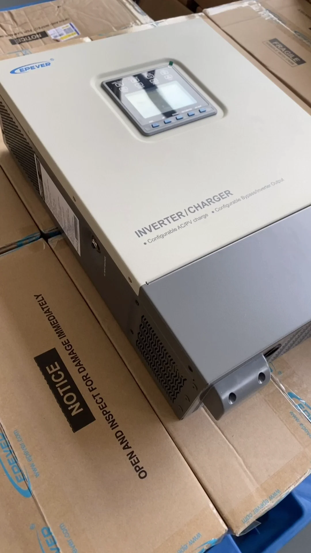 

EPever UP5000-HM8042 5KW Hybrid Solar Inverter with 48V 80A MPPT controller support lithium battery off grid solar inverters