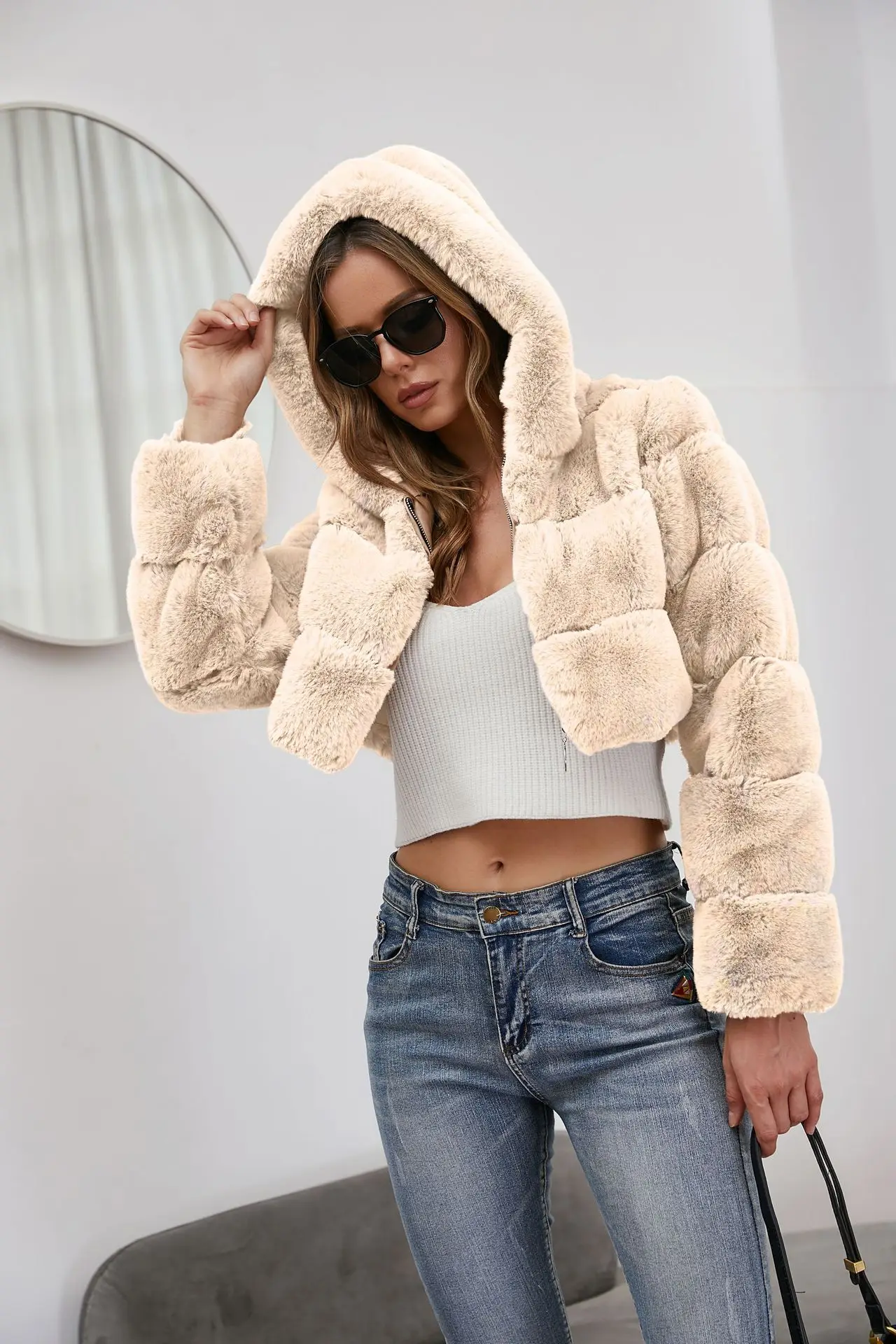 2022 Winter New Faux Fur Coat Coat Fashion Zipper Style Faux Fur Solid Color Comfortable Short Style Slim Coat Women's Style