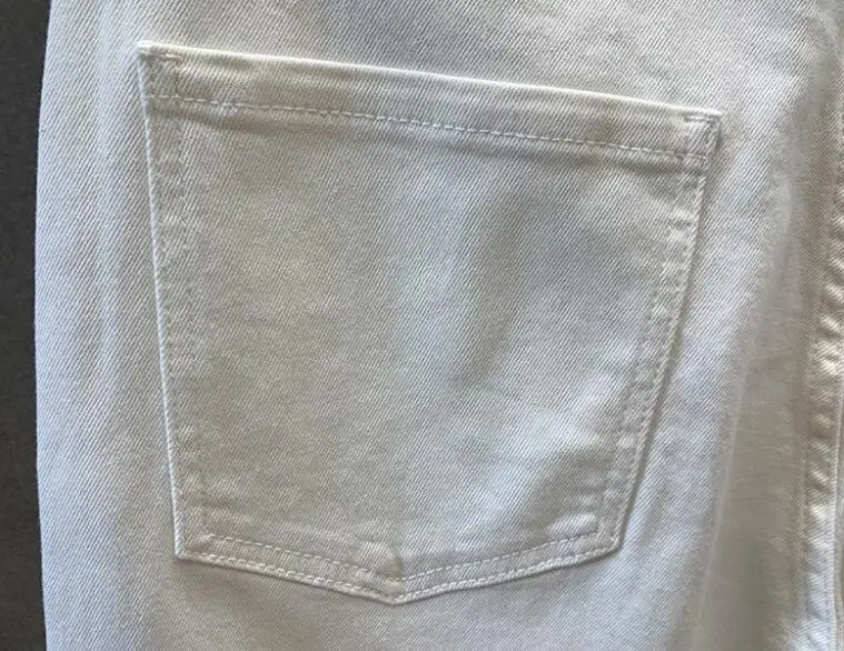 White men's shorts embroidered logo denim shorts Summer men's shorts Fashion casual loose fitting shorts Men's outerwear pants